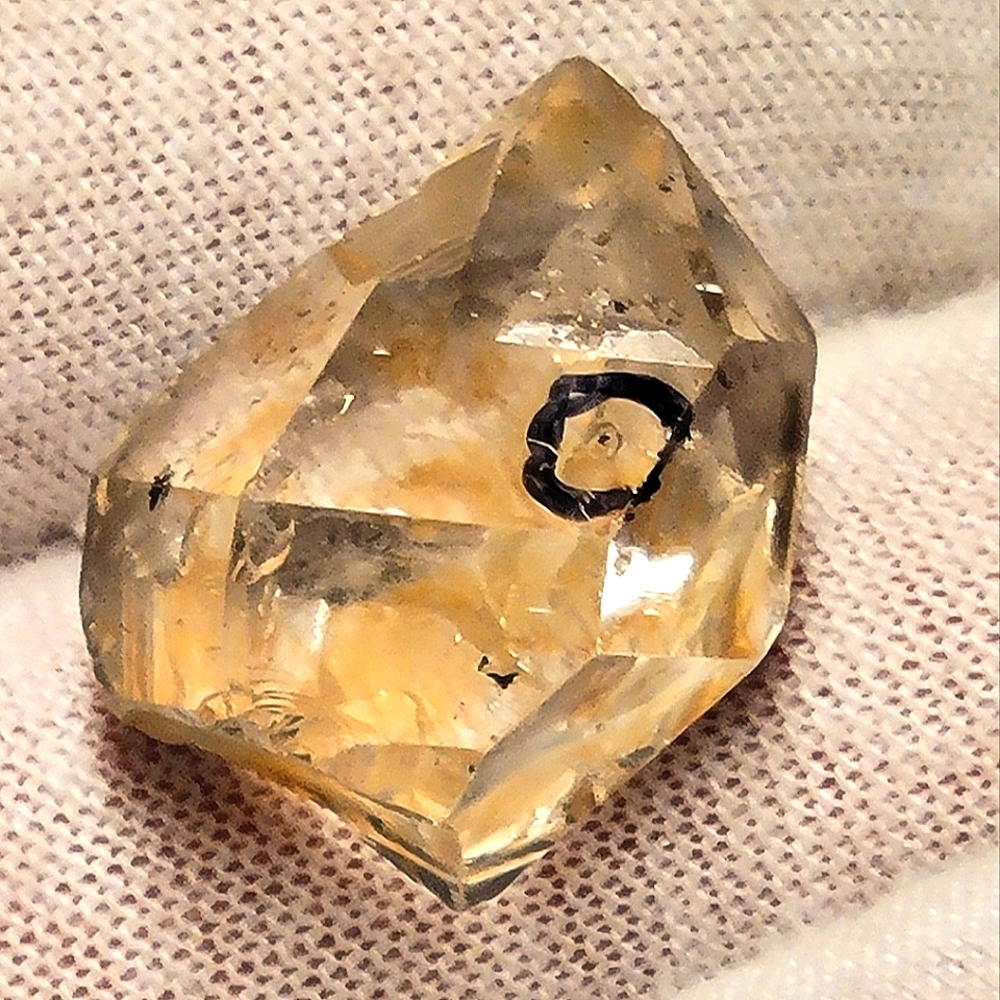 🔥 Herkimer Diamond Moving Carbon Enhydro 33Ctw Double Terminated High Quality
